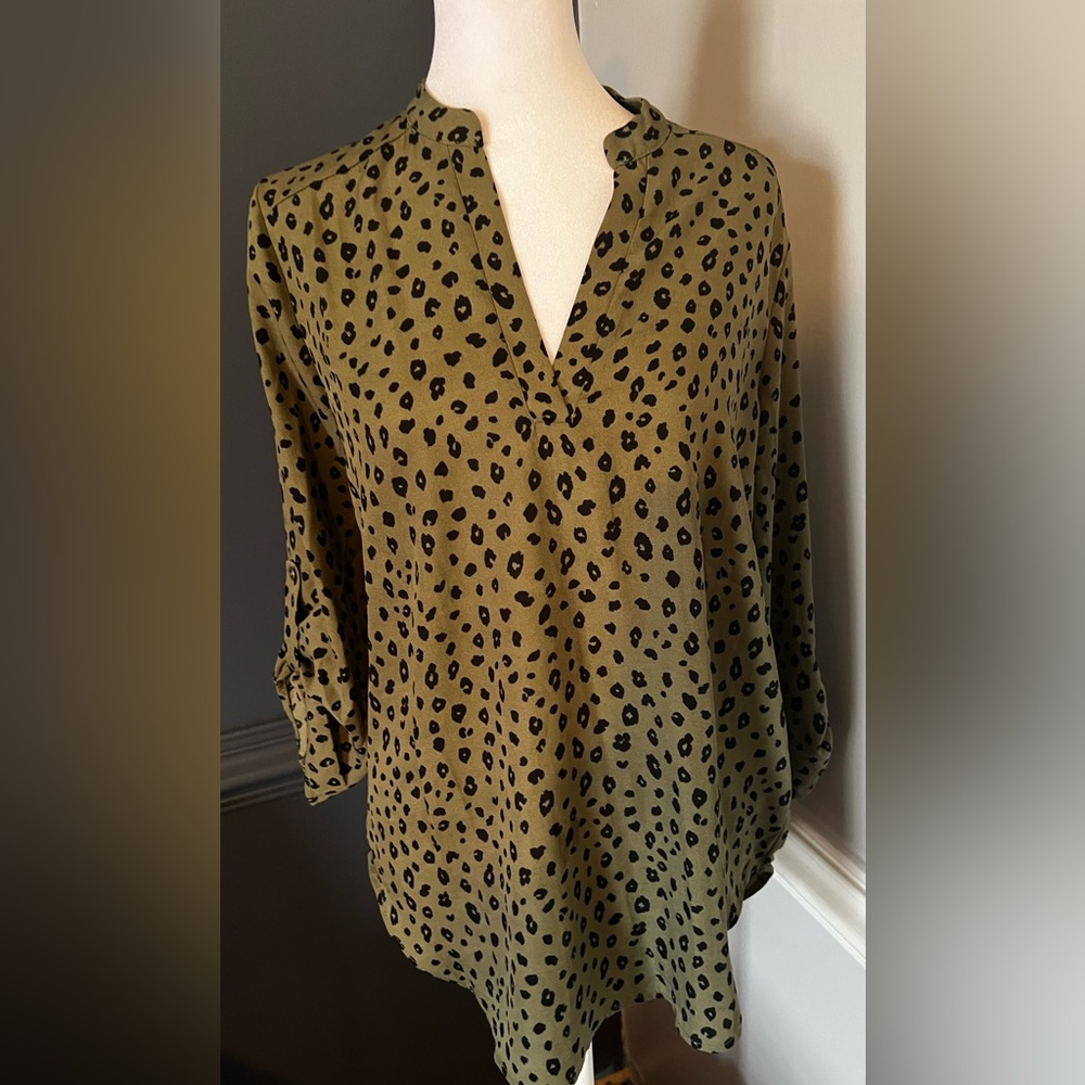 Lush Dress top. Green with cheetah pattern